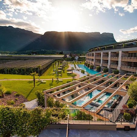 Hotel Weinegg Appiano Sulla Strada Del Vino Esterno foto