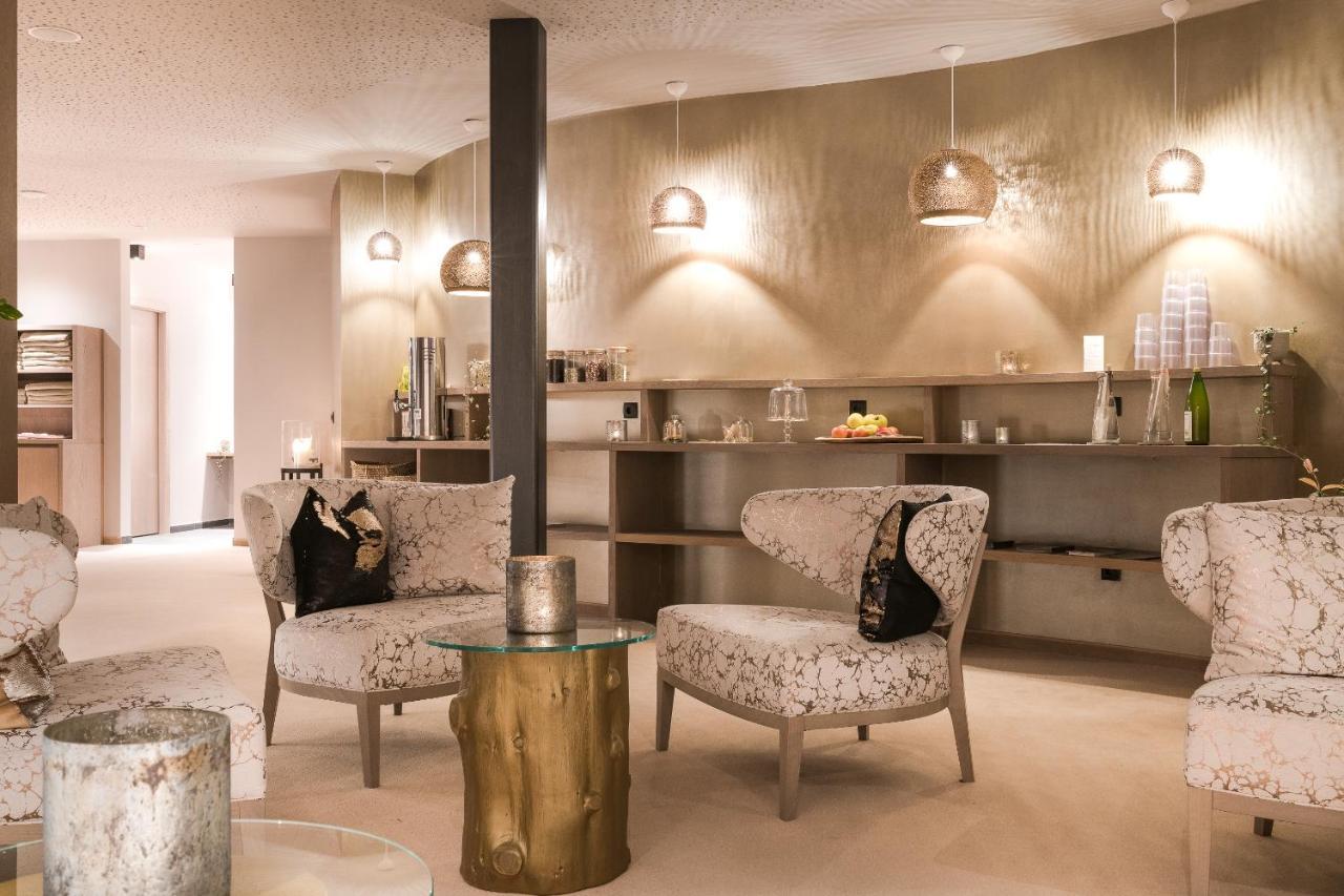 Hotel Weinegg Appiano Sulla Strada Del Vino Esterno foto