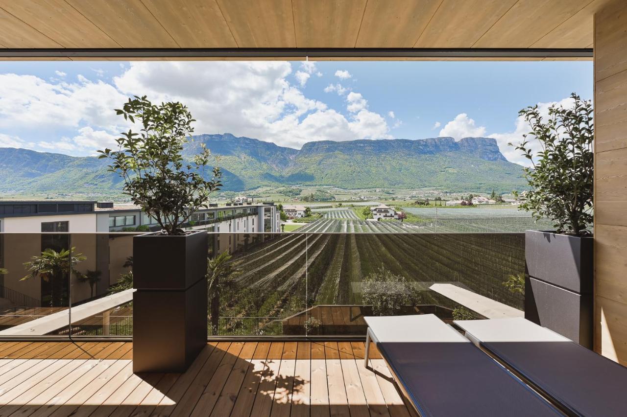 Hotel Weinegg Appiano Sulla Strada Del Vino Esterno foto