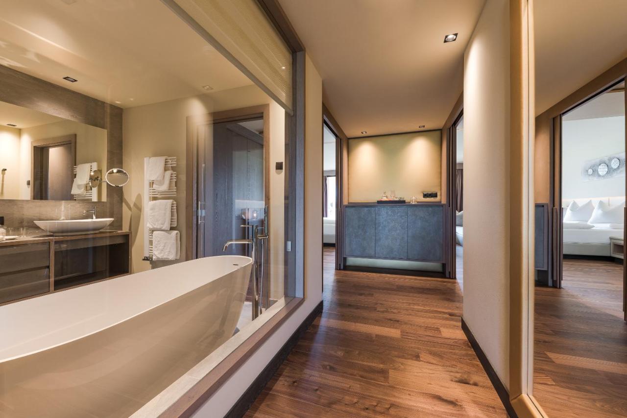 Hotel Weinegg Appiano Sulla Strada Del Vino Esterno foto