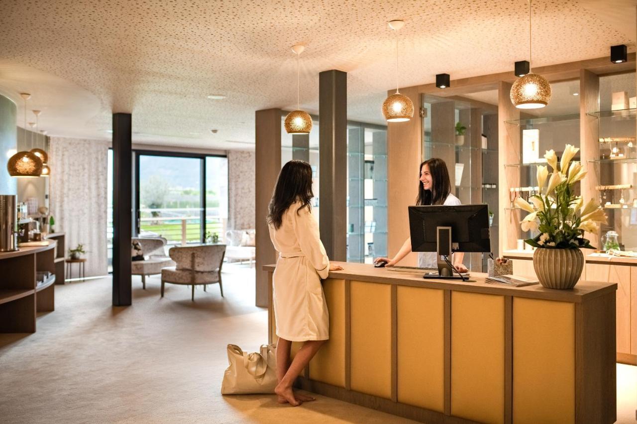 Hotel Weinegg Appiano Sulla Strada Del Vino Esterno foto